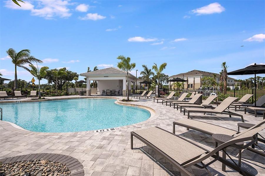 Community amenities in Vinterra Townhomes, Nokomis (Image 30).