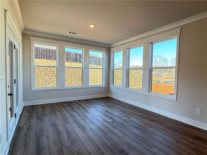 Spacious, unfurnished interior of a new home in Ponderosa Farms Manor, Gainesville (Image 40).