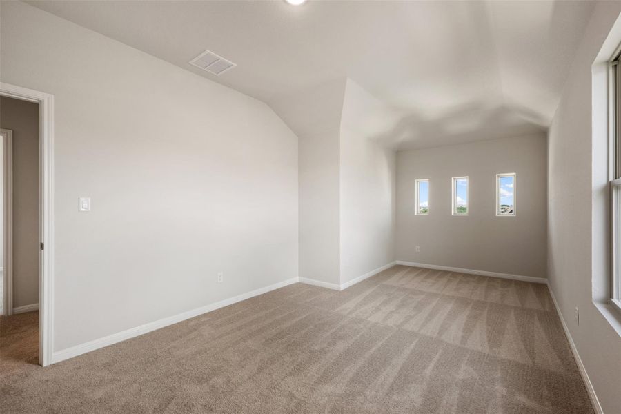 Spacious, unfurnished interior of a new home in La Cima, San Marcos (Image 20).