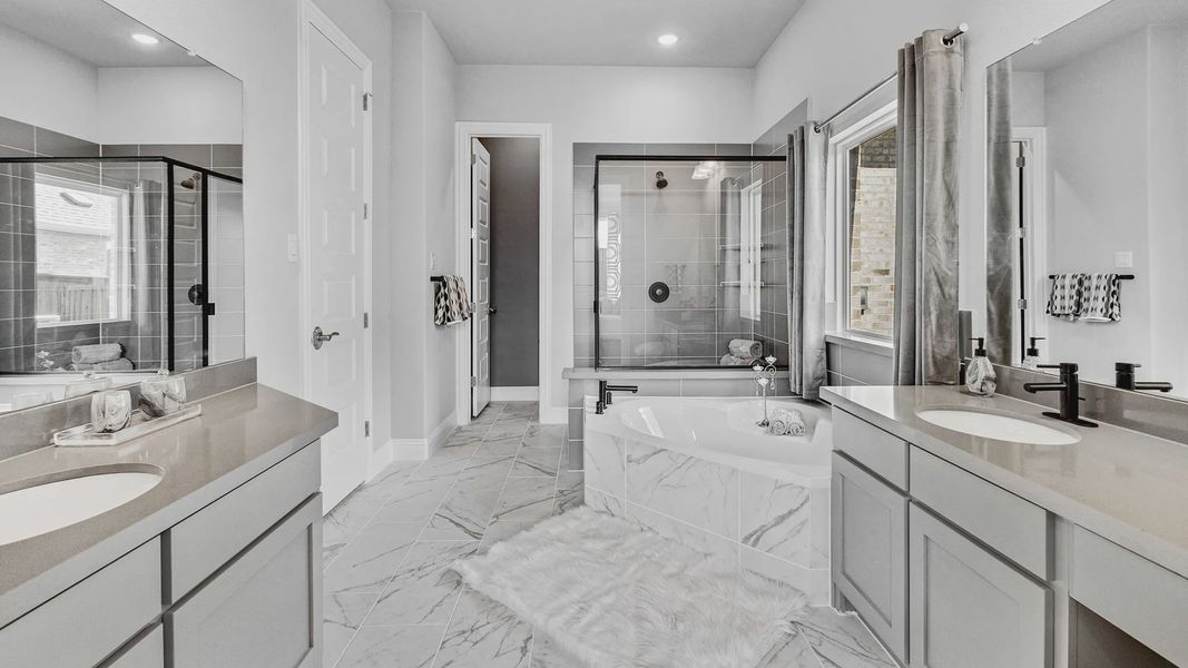 Model home photos of similar floorplans, not pictures of actual home. Model home photos of similar floorplans, not pictures of actual home.