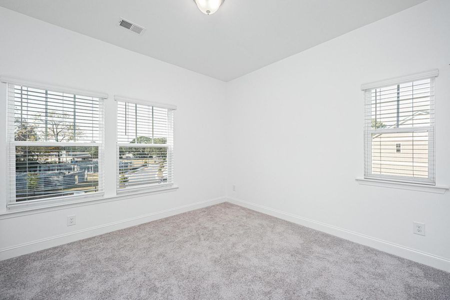 Spacious, unfurnished interior of a new home in , Charleston (Image 17).