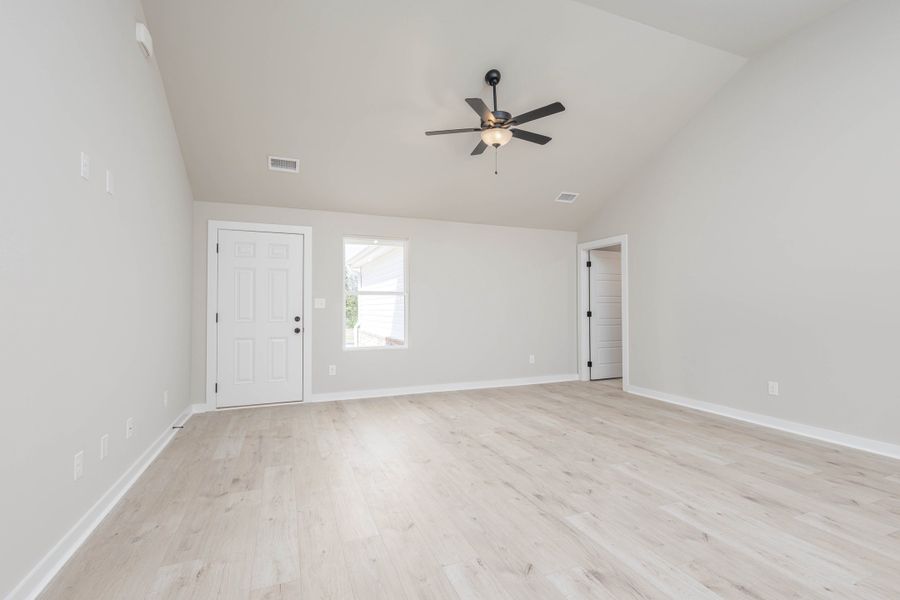 Representative unfurnished interior of a home built from the Juniper by Nason Homes in Cole Properties Subdivision, Dickson (Image 14).