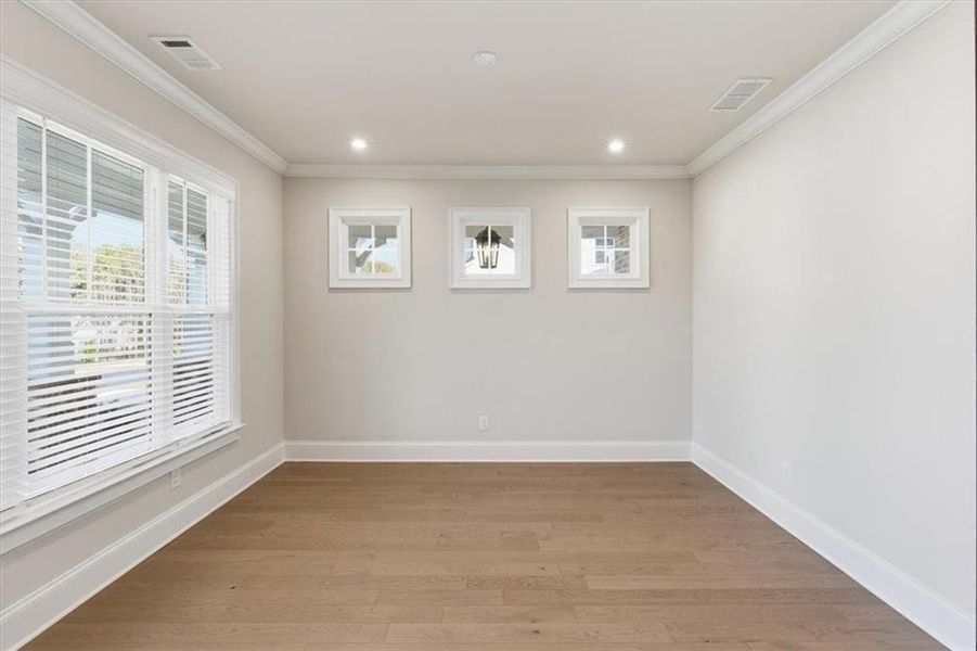 Spacious, unfurnished interior of a new home in Ford Landing, Acworth (Image 15).