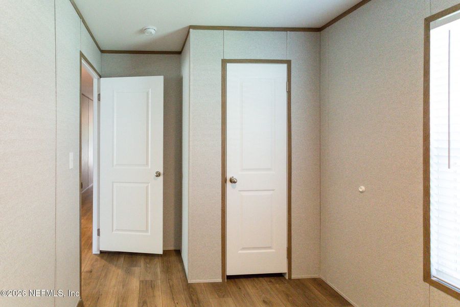 Spacious, unfurnished interior of a new home in , Jacksonville (Image 11).
