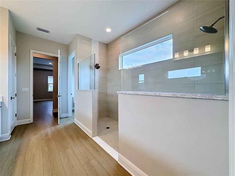 Spacious, unfurnished interior of a new home in River Preserve Estates, Parrish (Image 31).