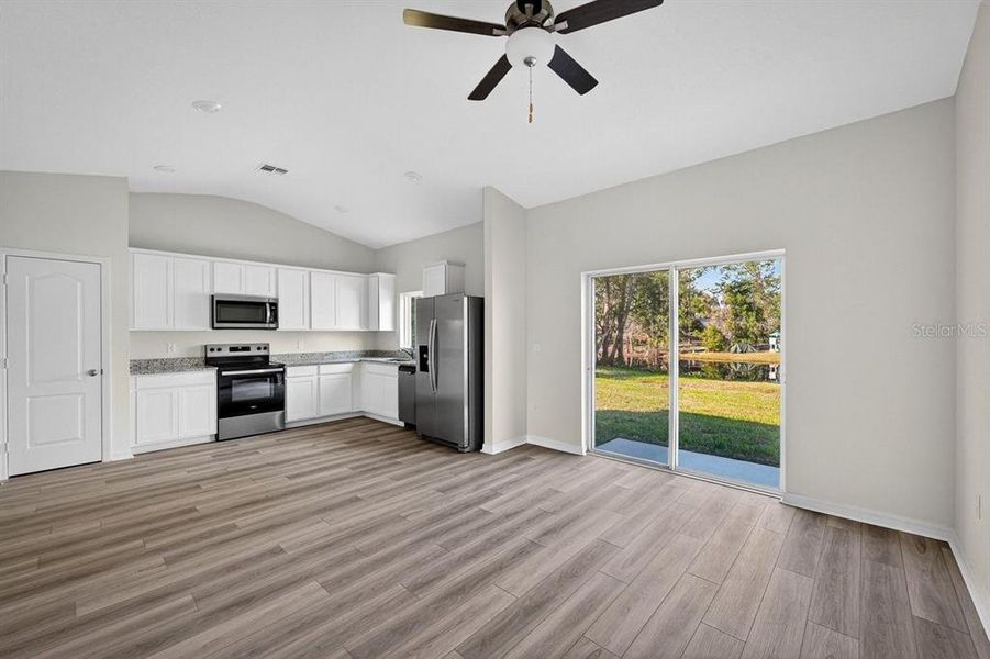 Spacious, unfurnished interior of a new home in , Deltona (Image 18).