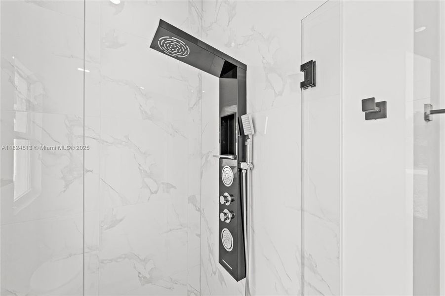 Image 32 of a home in . Image 32 of a home in .