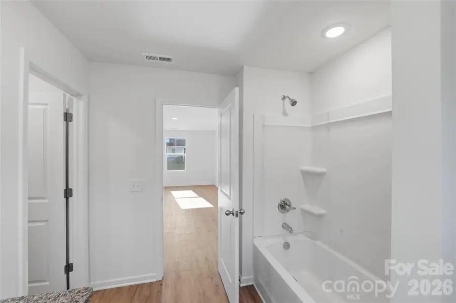 Image 25 of a home in .