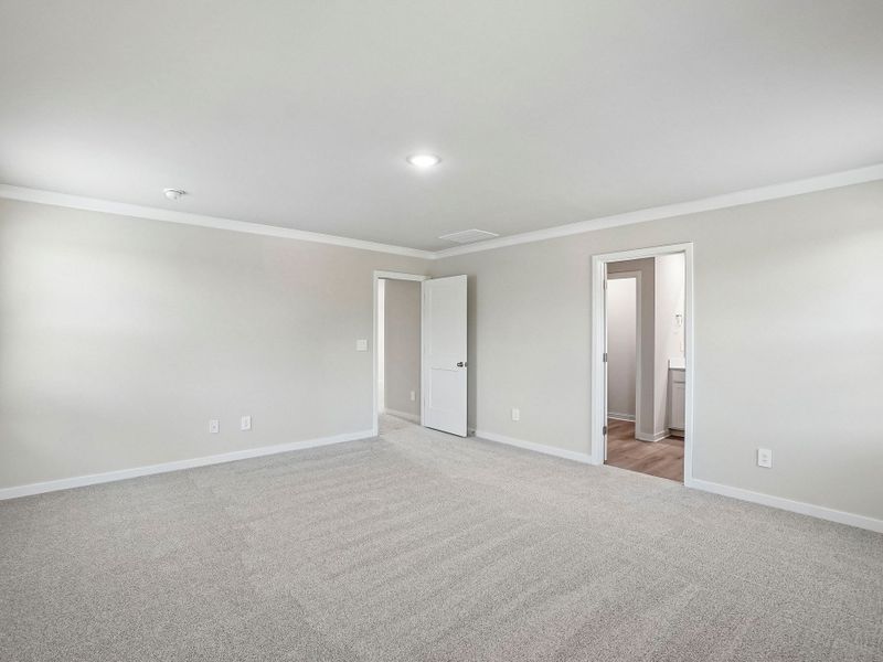 Spacious, unfurnished interior of a new home in The Heritage at Buffaloe Reserve, Raleigh (Image 18). Spacious, unfurnished interior of a new home in The Heritage at Buffaloe Reserve, Raleigh (Image 18).