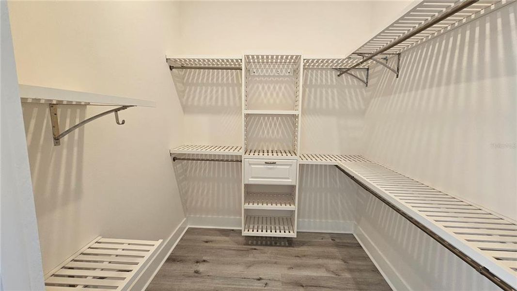 Spacious, unfurnished interior of a new home in , Englewood (Image 37).