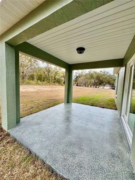 Exterior details and patio area of a home in , Dunnellon (Image 17). Exterior details and patio area of a home in , Dunnellon (Image 17).