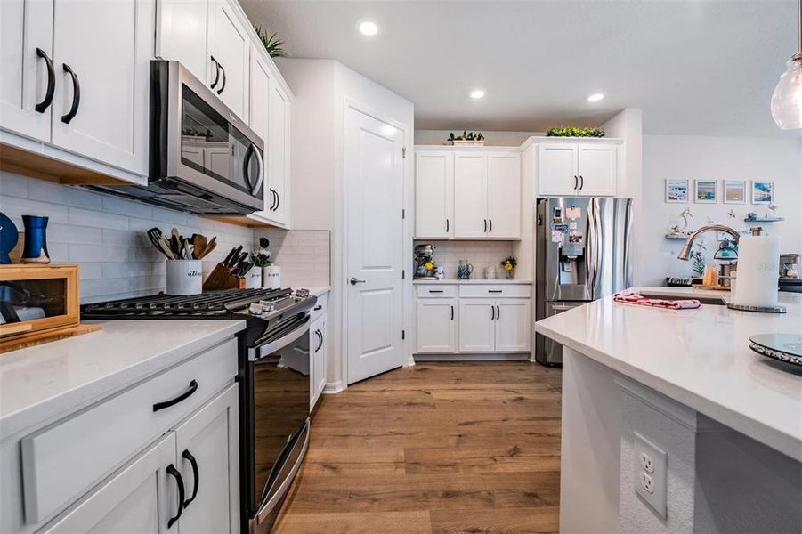 Furnished interior view inside a new home in , Land O' Lakes (Image 22).