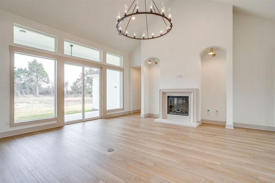 Spacious, unfurnished interior of a new home in Tuscan Estates, Waxahachie (Image 15).