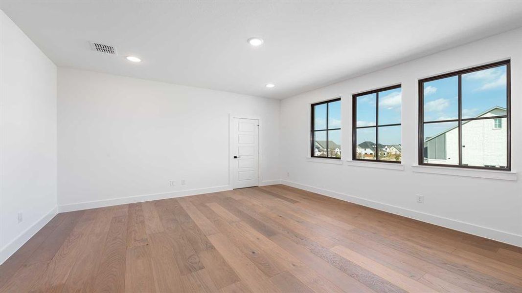 Spacious, unfurnished interior of a new home in Fields 60', Frisco (Image 17). Spacious, unfurnished interior of a new home in Fields 60', Frisco (Image 17).