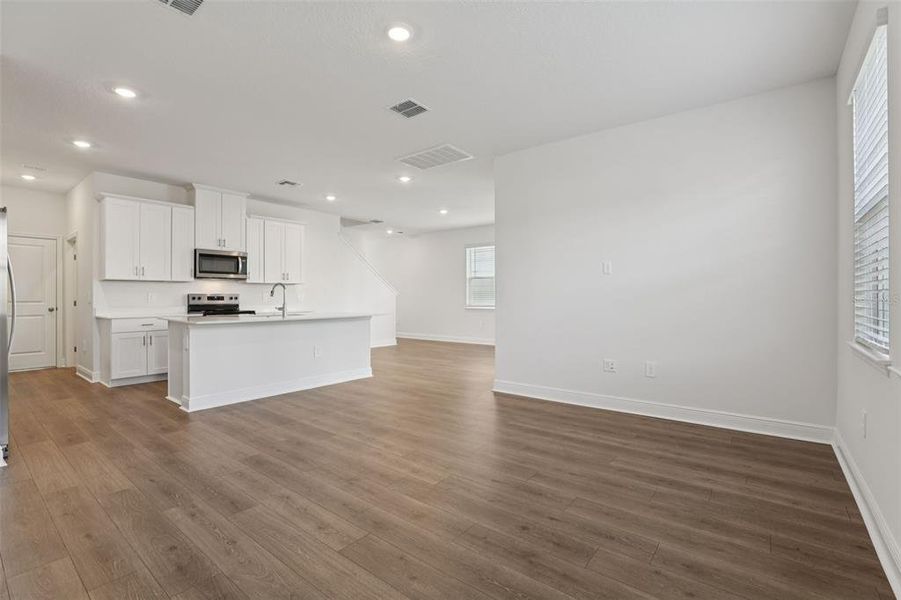 Spacious, unfurnished interior of a new home in Cyrene at Minneola, Minneola (Image 25).