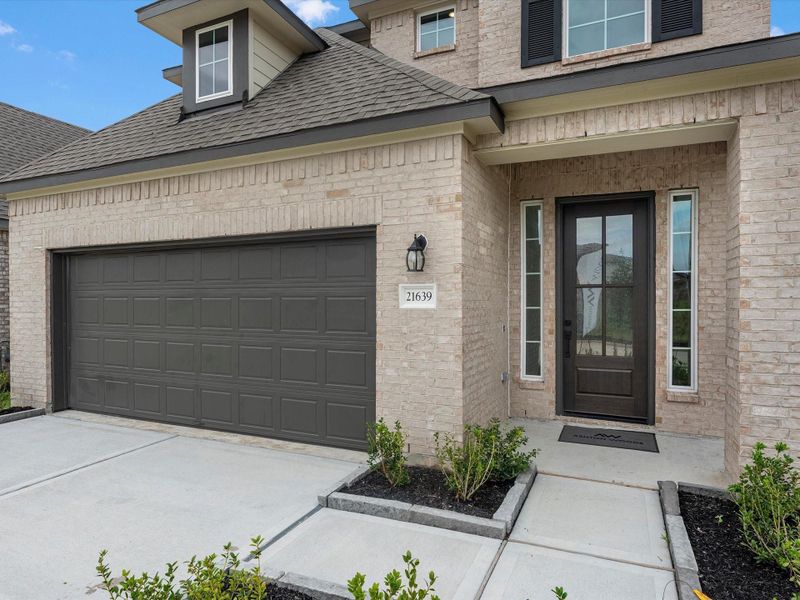 Exterior details and patio area of a home in Emory Glen, Magnolia (Image 4).