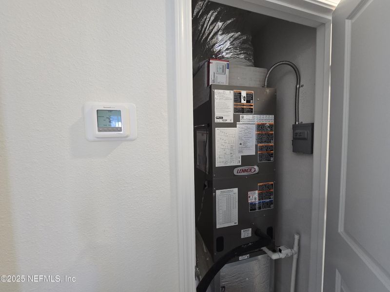 Close-up of interior finishes inside a home in Hyland Trail, Green Cove Springs (Image 17).