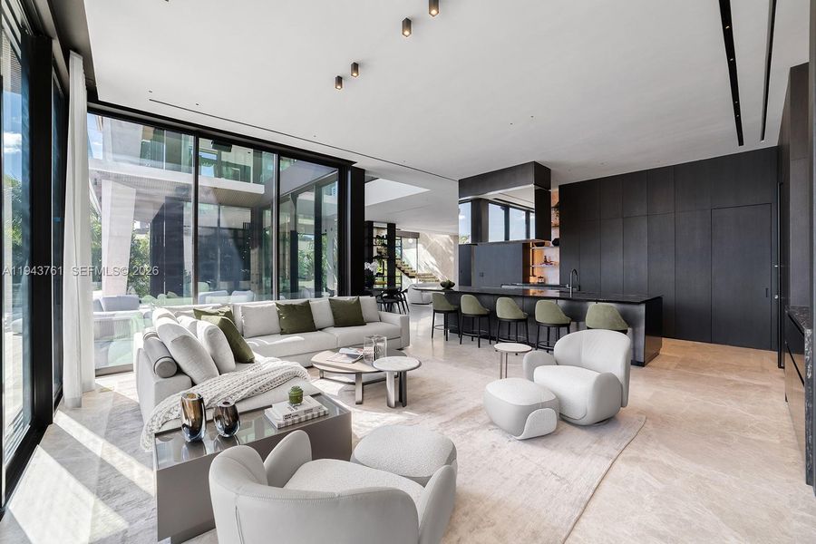 Community amenities in , Miami Beach (Image 45).