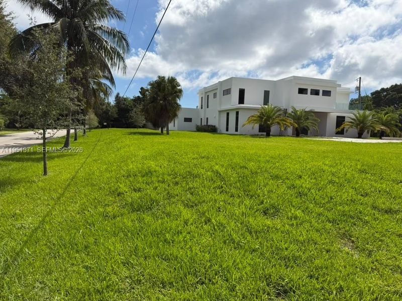Image 43 of a home in .