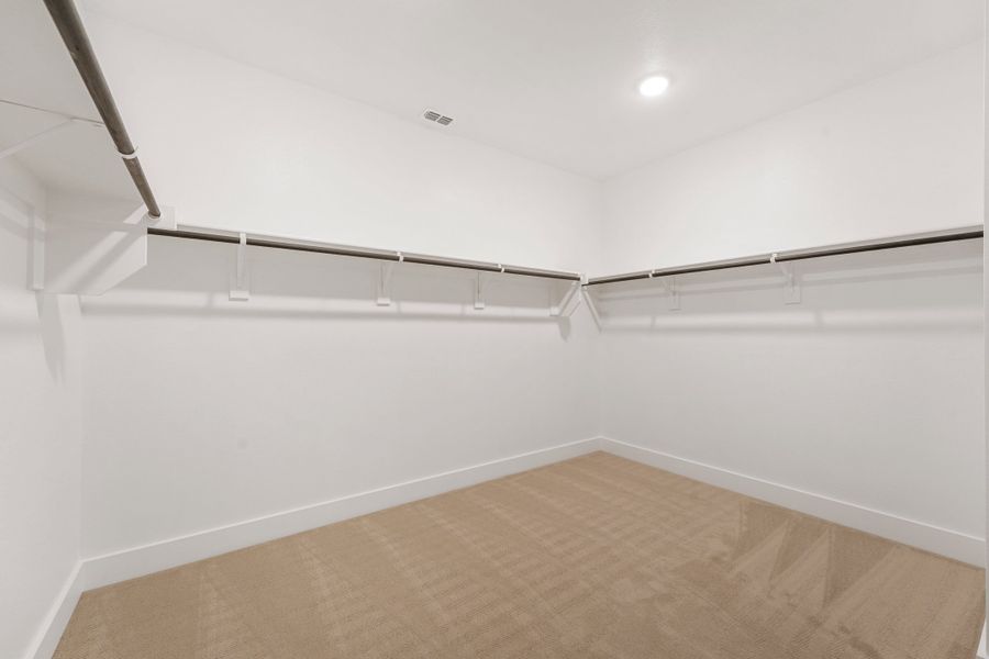 Spacious, unfurnished interior of a new home in Union Park, Little Elm (Image 32).