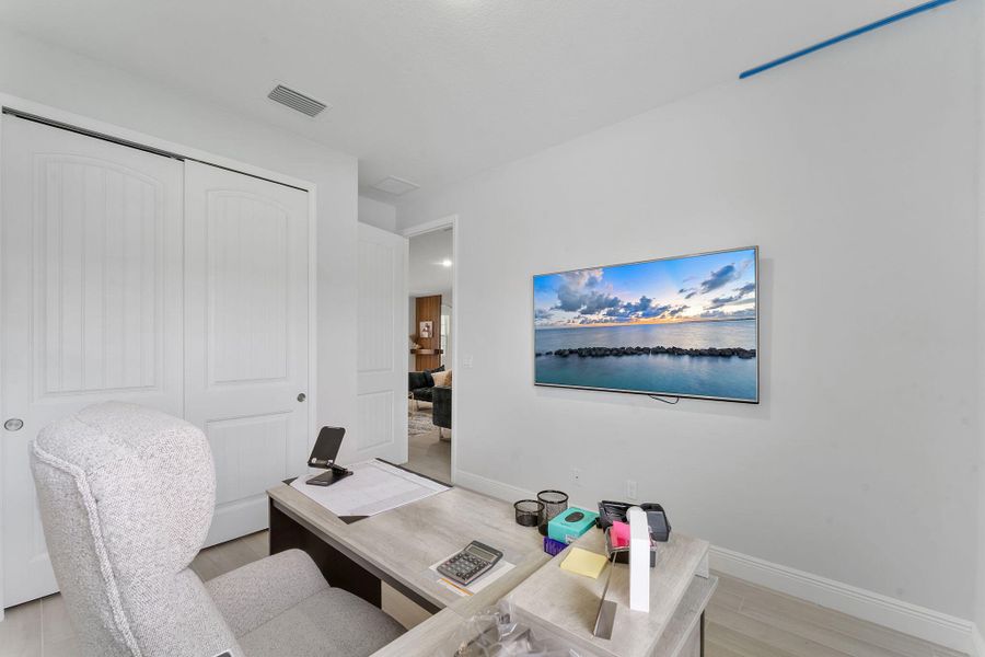 Bedroom 3/Office