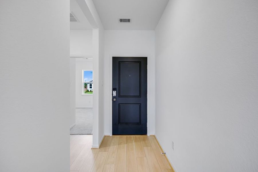 Spacious, unfurnished interior of a new home in Brookewater 45s, Rosenberg (Image 11).