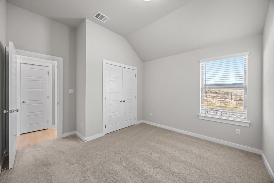Spacious, unfurnished interior of a new home in Lakeside at Tessera, Lago Vista (Image 29).