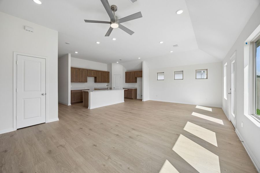 Spacious, unfurnished interior of a new home in Riviera Pines, Huffman (Image 14). Spacious, unfurnished interior of a new home in Riviera Pines, Huffman (Image 14).