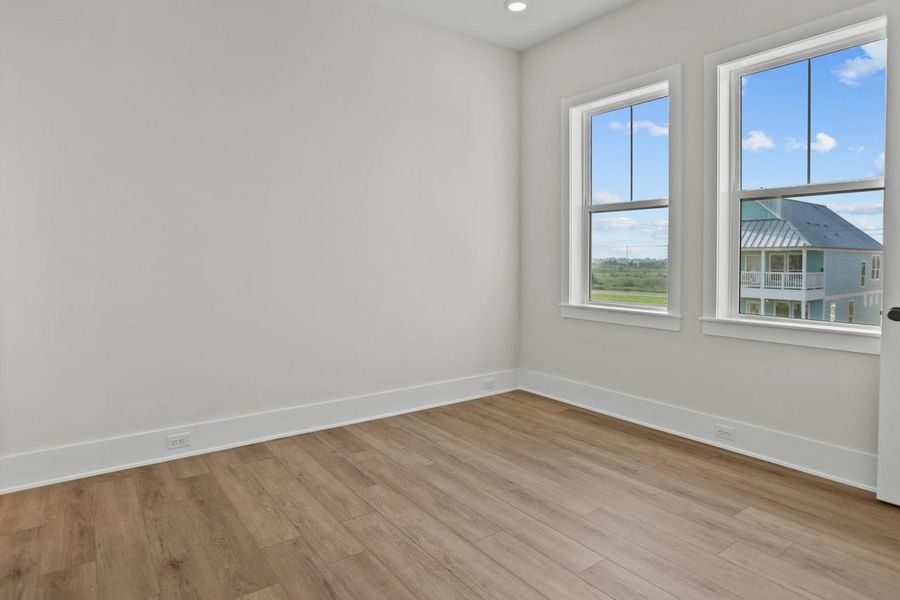Spacious, unfurnished interior of a new home in , Galveston (Image 42).
