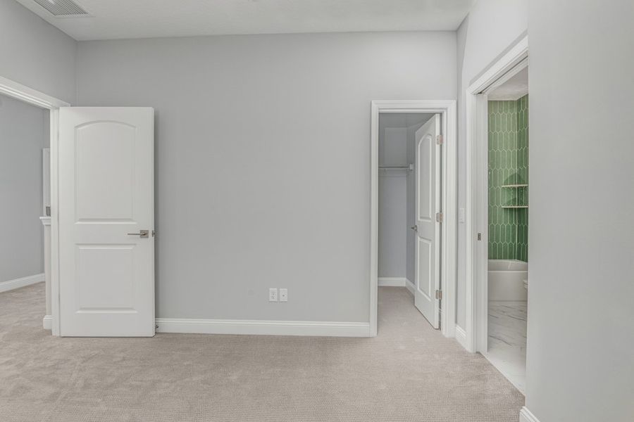 Representative unfurnished interior of a home built from the Caspian by Riverside Homes in Hidden Creek at SilverLeaf, St. Augustine (Image 48).