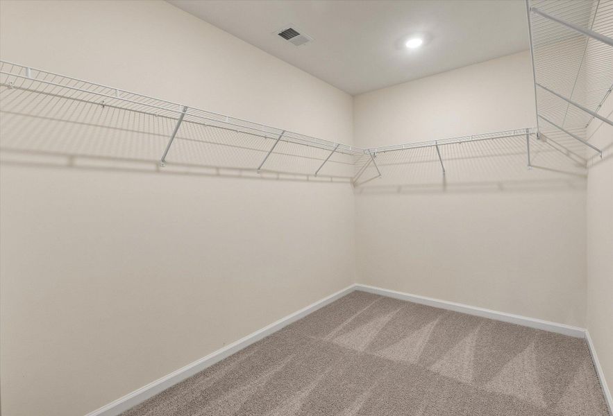 Spacious, unfurnished interior of a new home in The Landings at Montague, Goose Creek (Image 25).