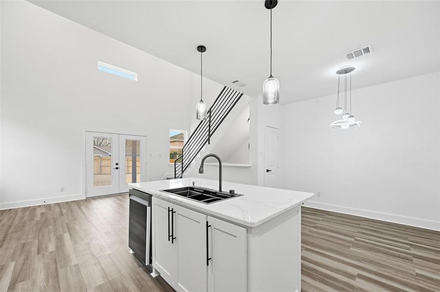 Furnished interior view inside a new home in , Dallas (Image 6).