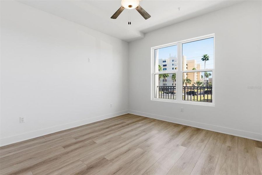 Spacious, unfurnished interior of a new home in Residences at Town Center, Madeira Beach (Image 23).