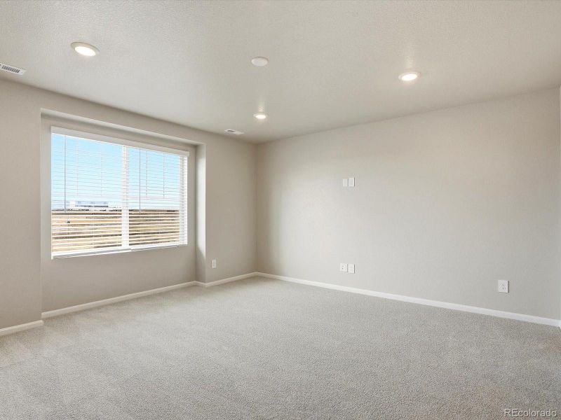 Spacious, unfurnished interior of a new home in , Commerce City (Image 30).