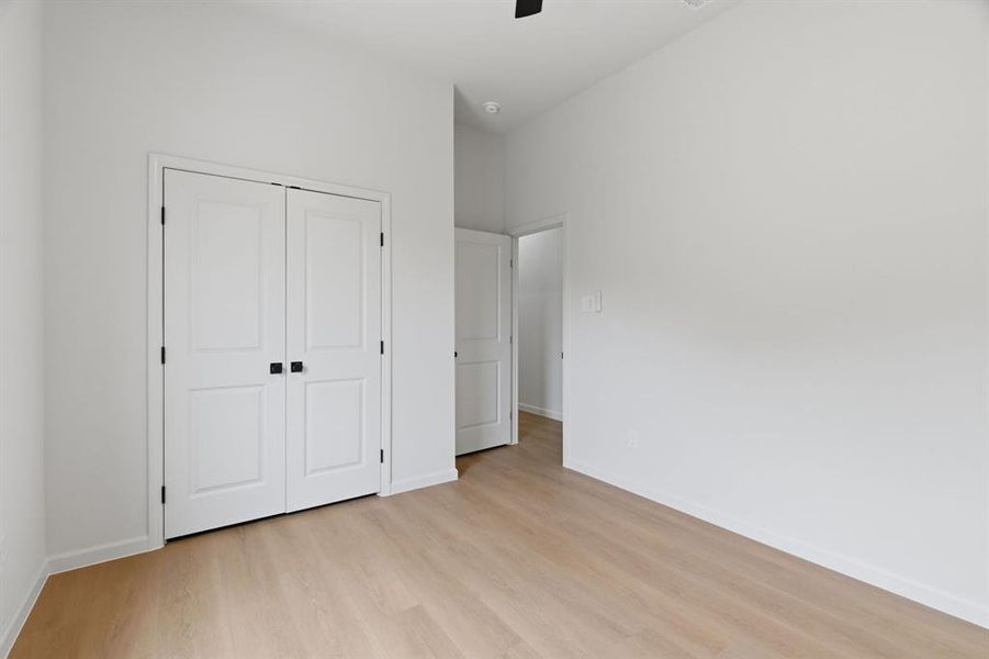 Spacious, unfurnished interior of a new home in , Granbury (Image 30).