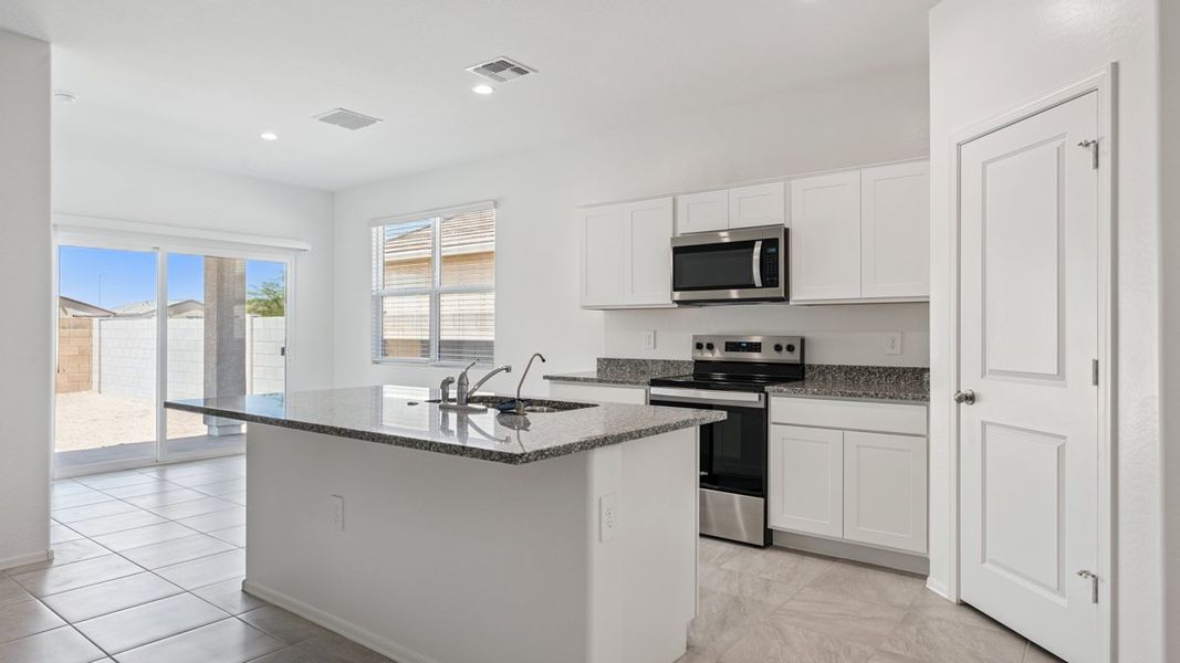 Furnished interior view inside a new home in Quail Ranch, San Tan Valley (Image 4).