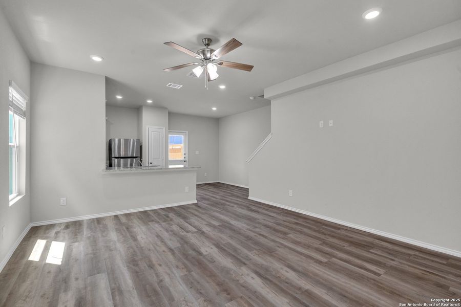 Image 27 of a home in .