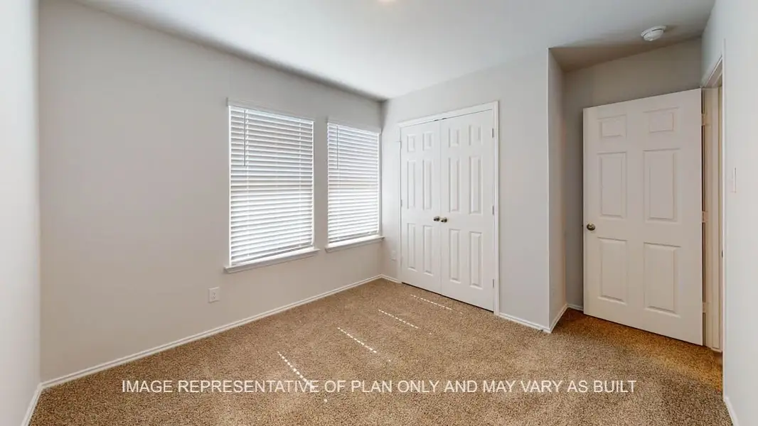 Spacious, unfurnished interior of a new home in Turnbo Ranch Traditions, Killeen (Image 14).