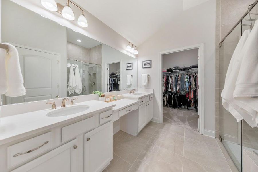 Furnished interior view inside a new home in Madeira, Acworth (Image 16).