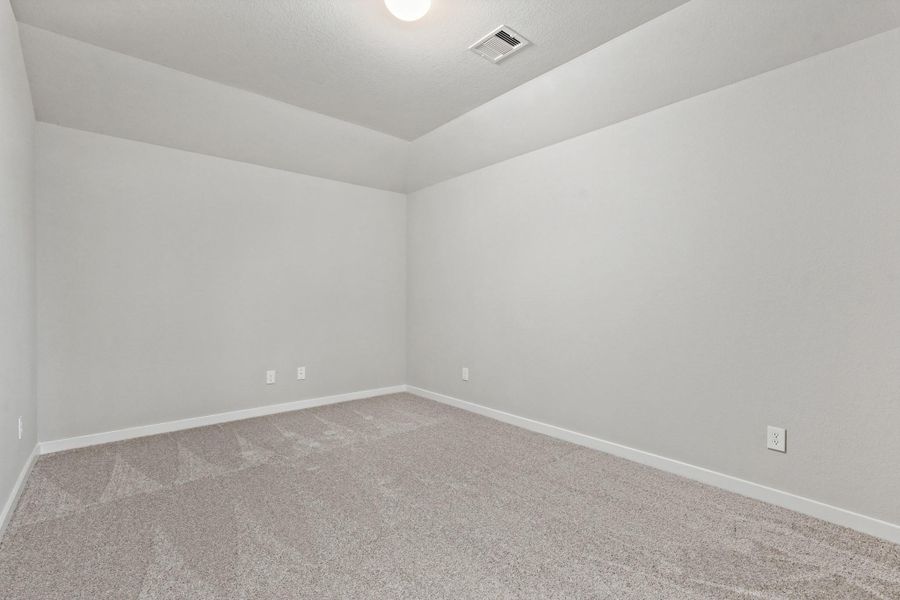 Spacious, unfurnished interior of a new home in Briarwood Crossing, Rosenberg (Image 13). Spacious, unfurnished interior of a new home in Briarwood Crossing, Rosenberg (Image 13).