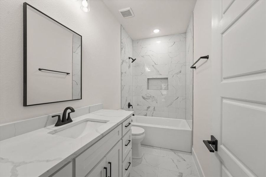 Furnished interior view inside a new home in , Fort Worth (Image 6).