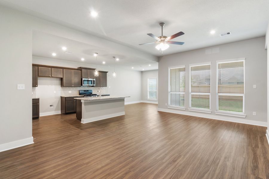 Spacious, unfurnished interior of a new home in Southern Pointe, College Station (Image 11).