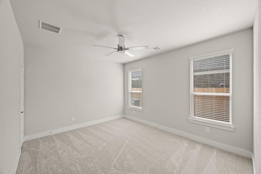 Spacious, unfurnished interior of a new home in Barton Creek Ranch, Conroe (Image 34). Spacious, unfurnished interior of a new home in Barton Creek Ranch, Conroe (Image 34).