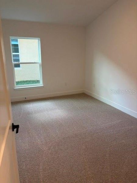Spacious, unfurnished interior of a new home in Arbor Park, Leesburg (Image 6).