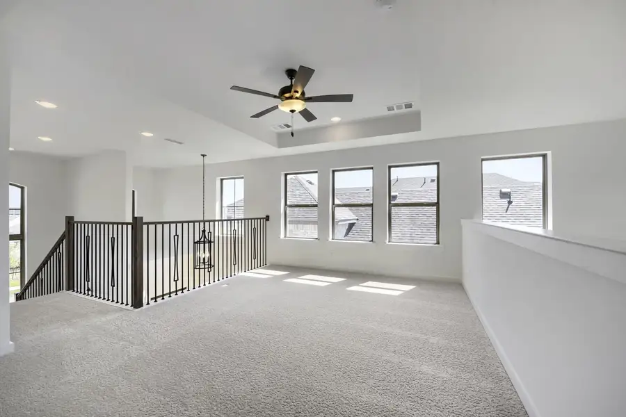 6028 Silverstein - Game Room