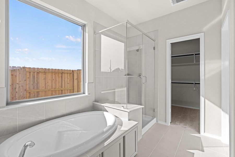 Furnished interior view inside a new home in Candela, Richmond (Image 16).
