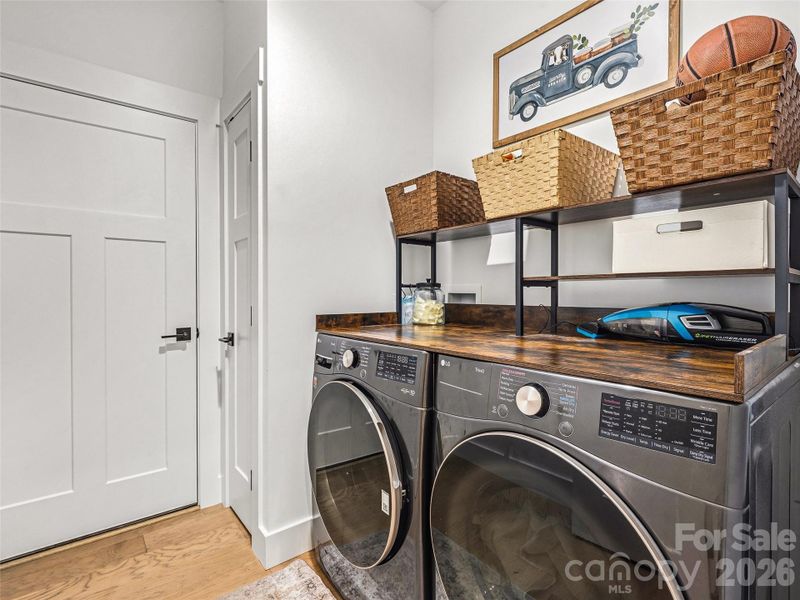 laundry/mudroom laundry/mudroom