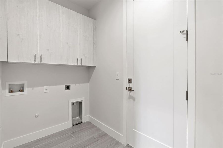 Spacious, unfurnished interior of a new home in , Port Charlotte (Image 51). Spacious, unfurnished interior of a new home in , Port Charlotte (Image 51).