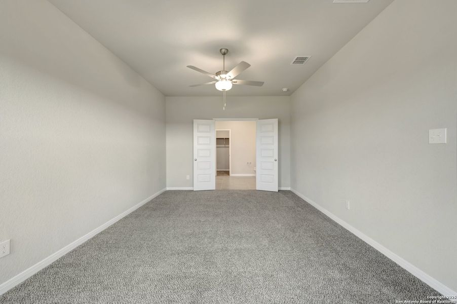 Spacious, unfurnished interior of a new home in Paloma Park, Converse (Image 41).