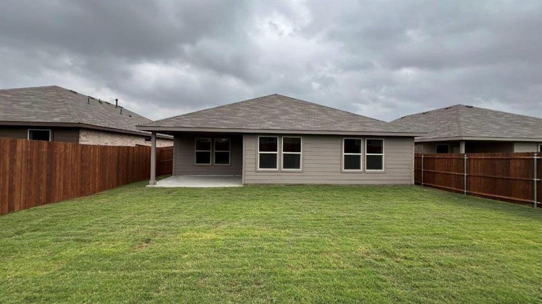 Rear Elevation - D.R. Horton's Huntsville florrplan elevation C-All Home and community information, including pricing, included features, terms, availability and amenities, are subject to change at any time without notice or obligation. All Drawings, pictures, photographs, video, square footages, floor plans, elevations, features, colors and sizes are approximate for illustration purposes only and will vary from the homes as built. Rear Elevation - D.R. Horton's Huntsville florrplan elevation C-All Home and community information, including pricing, included features, terms, availability and amenities, are subject to change at any time without notice or obligation. All Drawings, pictures, photographs, video, square footages, floor plans, elevations, features, colors and sizes are approximate for illustration purposes only and will vary from the homes as built.